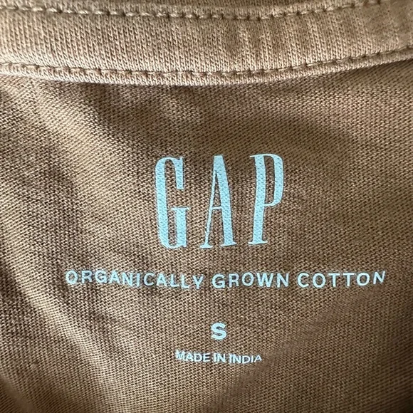 GAP Women's Top - Picture 5 of 7